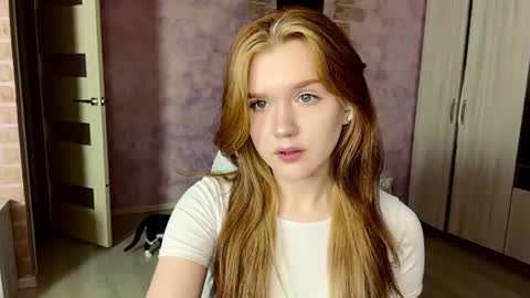 Snapshot of ava_sweetie chatting on July 2026 12:06:01 AM Lover online show from July 2026 12:06:01 AM