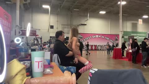 Ava online show from December 2024 10:28:02 PM