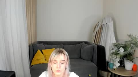 Snapshot of avabloom_ chatting on November 2025 09:39:02 PM avabloom_ online show from November 2025 09:39:02 PM