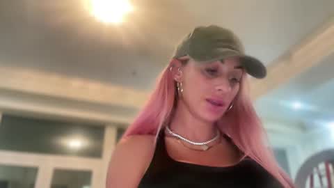 AvalonnFoxx online show from December 2024 06:10:02 AM