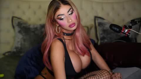 AvalonnFoxx online show from January 2026 04:29:02 AM