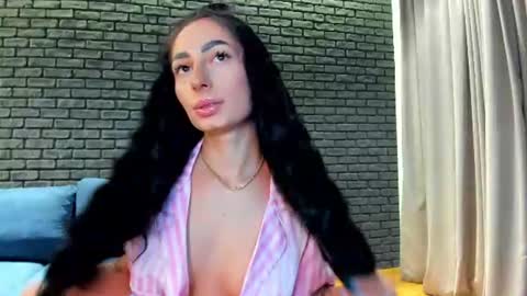 Snapshot of avalyynn chatting on June 2026 07:02:02 PM Ava online show from June 2026 07:02:02 PM