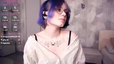 avaobierne online show from November 2025 06:32:01 PM