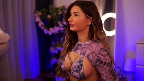 Carina online show from January 2025 01:39:01 AM