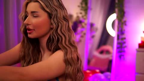 Carina online show from February 2025 11:51:02 PM