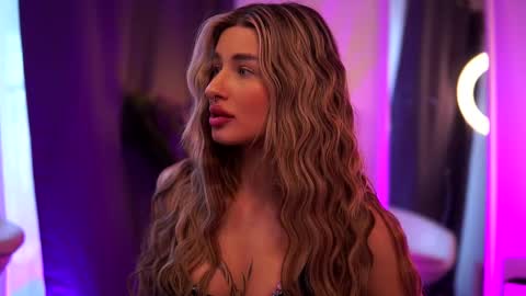 Carina online show from March 2025 05:18:02 AM