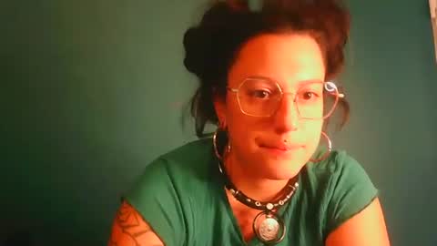 averagewifey online show from July 2026 10:01:02 PM