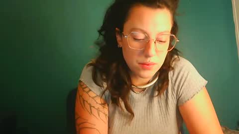 averagewifey online show from July 2026 10:29:02 PM
