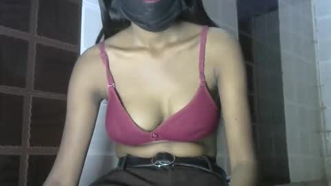 Snapshot of avery_lust01 chatting on April 2026 05:27:02 AM avery_lust01 online show from April 2026 05:27:02 AM