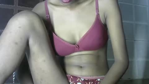 Snapshot of avery_lust01 chatting on May 2026 06:18:01 AM avery_lust01 online show from May 2026 06:18:01 AM