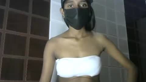 Snapshot of avery_lust01 chatting on May 2026 07:06:02 AM avery_lust01 online show from May 2026 07:06:02 AM