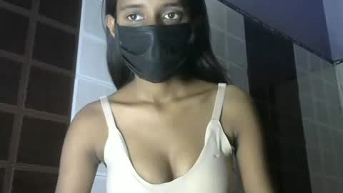 Snapshot of avery_lust01 chatting on May 2026 10:43:02 AM avery_lust01 online show from May 2026 10:43:02 AM
