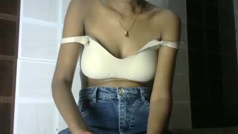 avery_lust01 online show from July 2026 06:27:02 AM