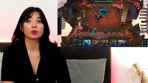 AveryWillow online show from February 2025 11:15:02 PM