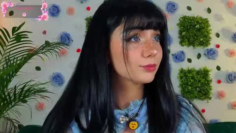 Snapshot of averywillow chatting on June 2026 01:08:02 AM AveryWillow online show from June 2026 01:08:02 AM