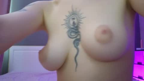 Snapshot of avgustina_love chatting on May 2026 09:13:02 AM avgustina_love online show from May 2026 09:13:02 AM