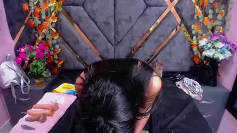 Snapshot of avi_thomsonn chatting on January 2025 12:11:01 AM avi_thomsonn online show from January 2025 12:11:01 AM