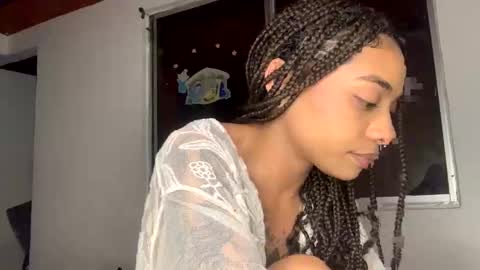 Avril online show from February 2025 12:27:02 AM