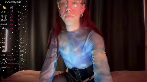 avril_pearly_ online show from September 2025 11:34:02 AM