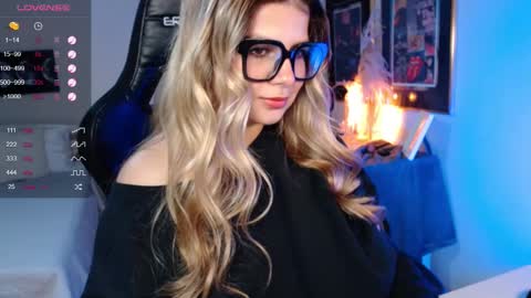 Avrill Morgan online show from February 2025 09:04:02 PM