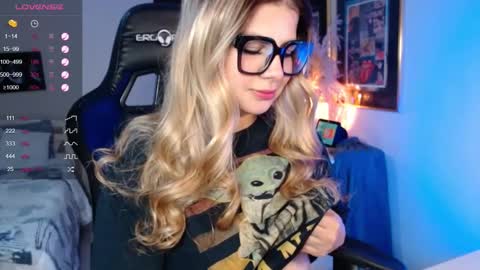 Avrill Morgan online show from February 2025 08:22:01 PM