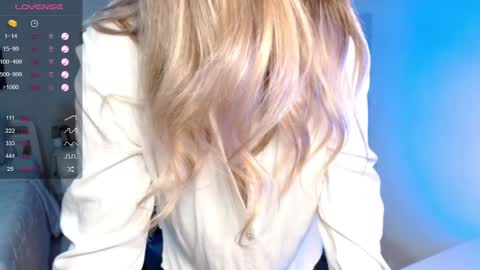 Avrill Morgan online show from March 2026 08:37:02 PM