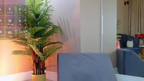 AVRILL CYRUX online show from September 2025 07:08:01 AM