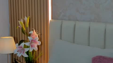 AvrilSalvatore online show from July 2026 06:33:01 PM