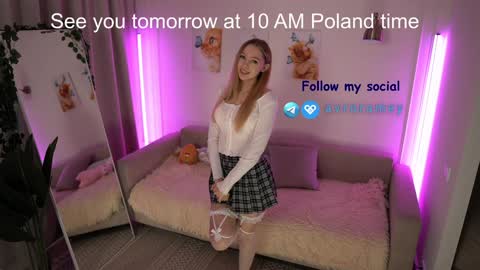 Snapshot of avroramy chatting on December 2024 06:09:01 PM Avrora online show from December 2024 06:09:01 PM