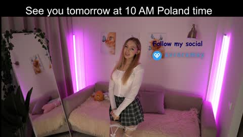 Snapshot of avroramy chatting on December 2024 09:25:02 AM Avrora online show from December 2024 09:25:02 AM