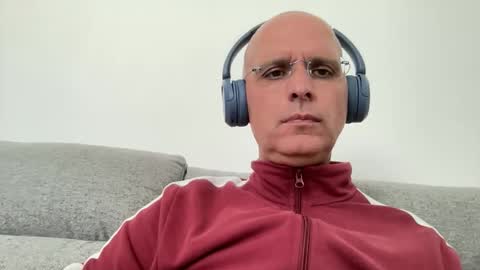 Snapshot of awakendreamcple chatting on April 2026 11:22:02 AM awakendreamcple online show from April 2026 11:22:02 AM