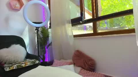 Jolie online show from July 2026 12:09:01 PM