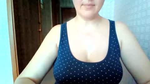 awesomeladyy online show from May 2026 01:43:02 PM