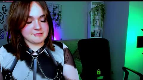 monica online show from October 2025 09:36:01 PM