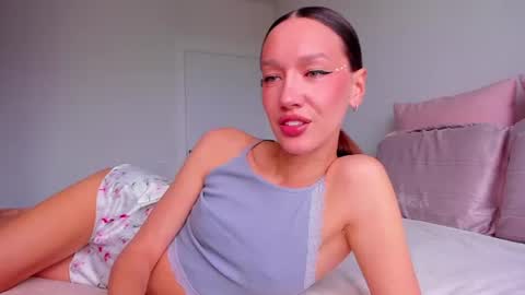Awgustina online show from July 2026 07:58:02 AM