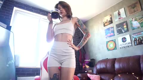 Snapshot of awondrr chatting on March 2025 09:17:02 AM Alice online show from March 2025 09:17:02 AM