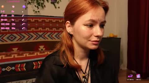 Tris online show from December 2025 02:06:02 AM