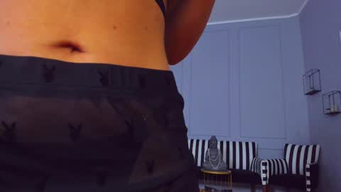 Snapshot of awww_ella chatting on February 2025 05:09:01 AM Ella online show from February 2025 05:09:01 AM