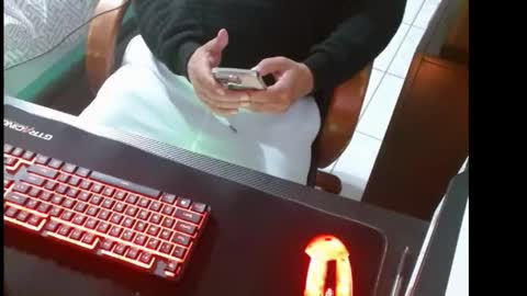 Snapshot of axel264 chatting on February 2026 08:51:02 PM Alex online show from February 2026 08:51:02 PM