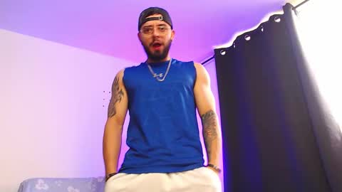 Snapshot of axel_7070 chatting on December 2025 12:14:01 PM Independiente Model online show from December 2025 12:14:01 PM