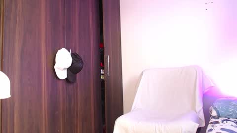 Snapshot of axel_7070 chatting on December 2025 07:11:01 PM Independiente Model online show from December 2025 07:11:01 PM