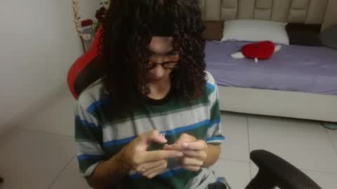 Snapshot of axel_fox7 chatting on May 2026 12:41:01 AM Axel online show from May 2026 12:41:01 AM