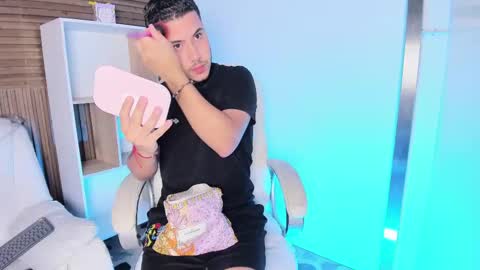 axel_grey_ online show from September 2025 11:54:02 AM