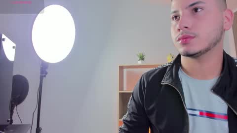 Snapshot of axel_grey_ chatting on March 2026 12:21:01 PM axel_grey_ online show from March 2026 12:21:01 PM