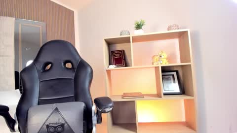 Snapshot of axel_grey_ chatting on March 2026 12:42:02 PM axel_grey_ online show from March 2026 12:42:02 PM