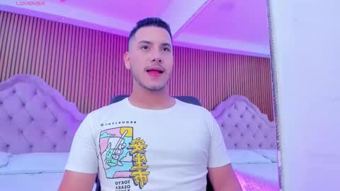 Snapshot of axel_grey_ chatting on March 2026 05:29:01 AM axel_grey_ online show from March 2026 05:29:01 AM