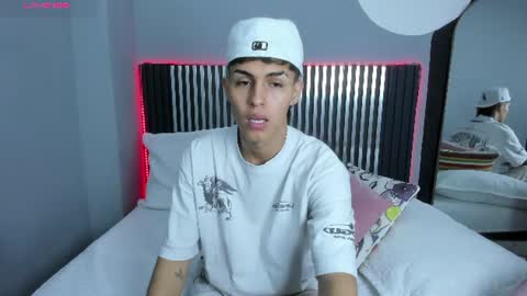A X E L  online show from July 2026 08:33:01 PM