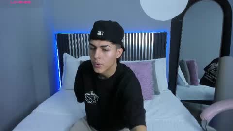 A X E L  online show from July 2026 07:30:01 PM