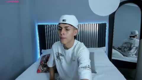 A X E L  online show from July 2026 08:01:01 PM