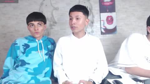 axel_milo_and_kairo online show from December 2025 03:25:01 AM